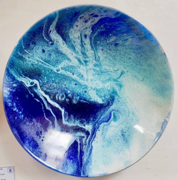 - a , glass Sculpture by Gregg Anston-Race, measuring 30 x 30 cm (H x W) £110